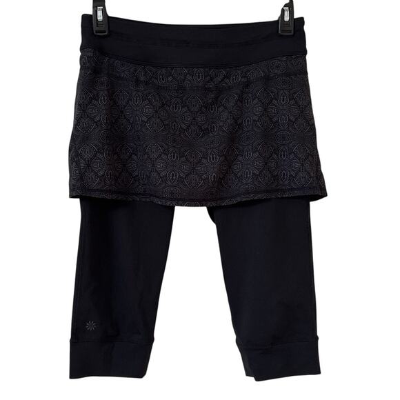 Athleta Medium Skirt Over Capri Black and Gray Adjustable Waist Back Zip Pocket - Picture 1 of 8